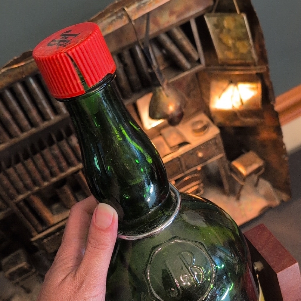 Rare Blended Scotch Whisky - Green and Red - Picture 4 of 9
